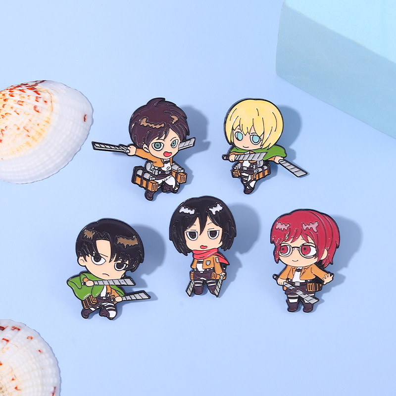 Eren Chibi emaliowane szpilki  – Levi Jewelry & Watches Inc recenzja i cena