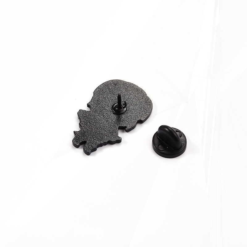 Mikasa Armin Levi Pines Lapel  – Levi Jewelry & Watches Inc recenzja i cena