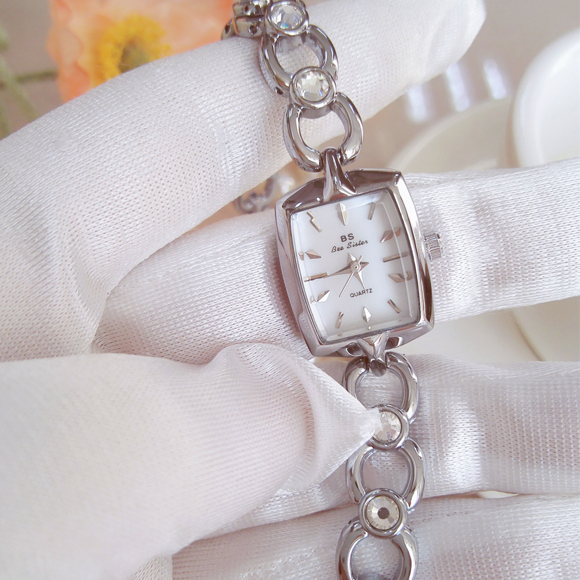 Zegarek UTHAI Damski Lekki Luk – Jewelry Watches Brands recenzja i cena